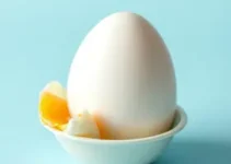 ovo de galinha inteiro cozido
